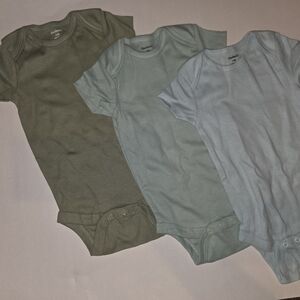 3 Gerber Onesies 3-6